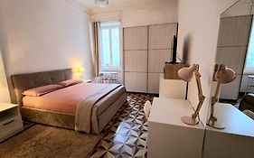 Frida'S Room House